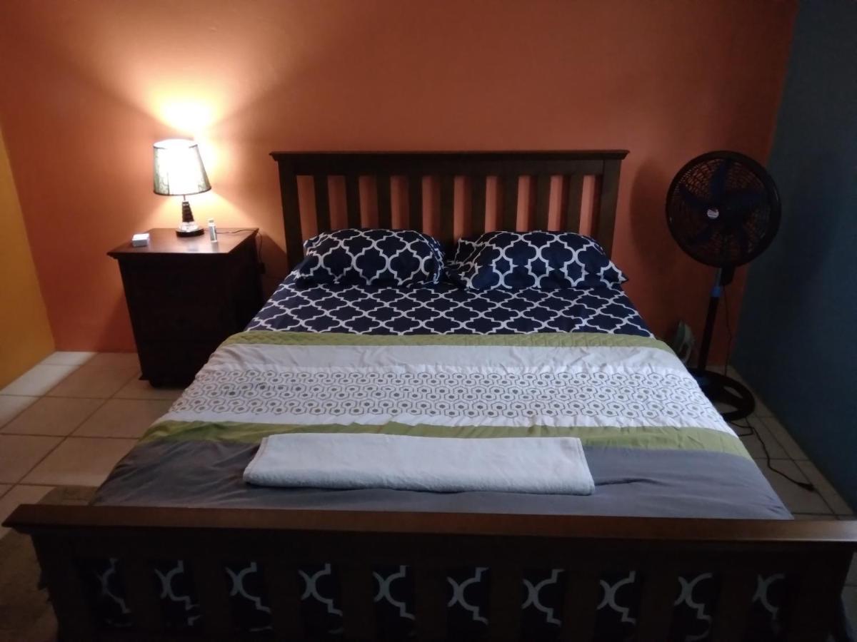 Danglez Bed & Breakfast Bataka Екстериор снимка