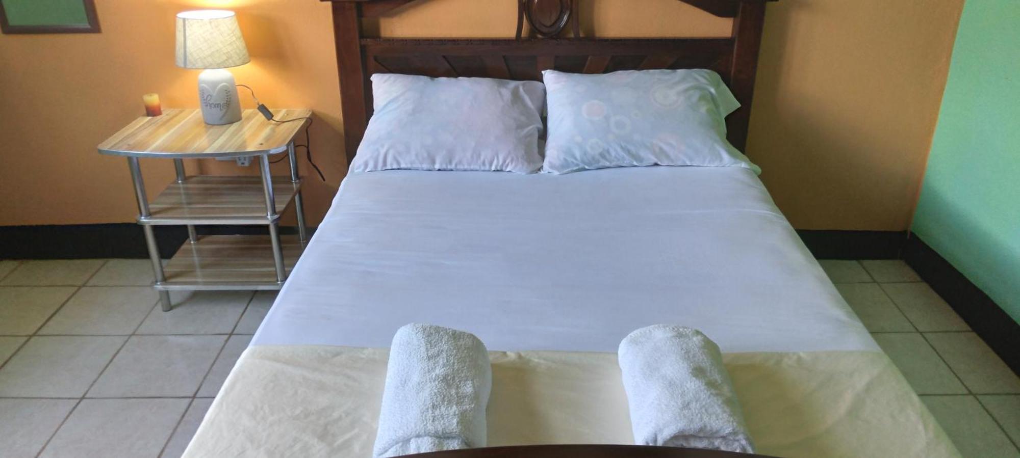 Danglez Bed & Breakfast Bataka Екстериор снимка