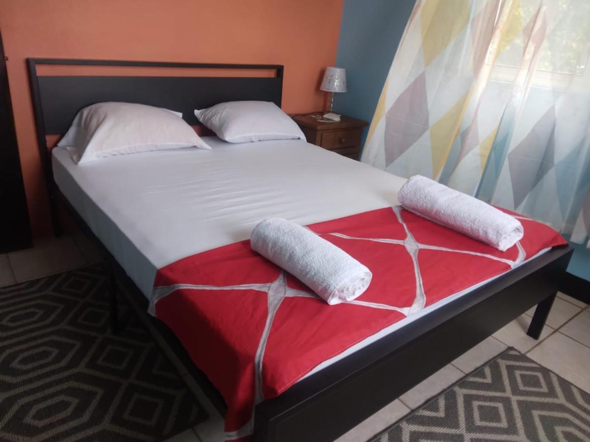 Danglez Bed & Breakfast Bataka Екстериор снимка