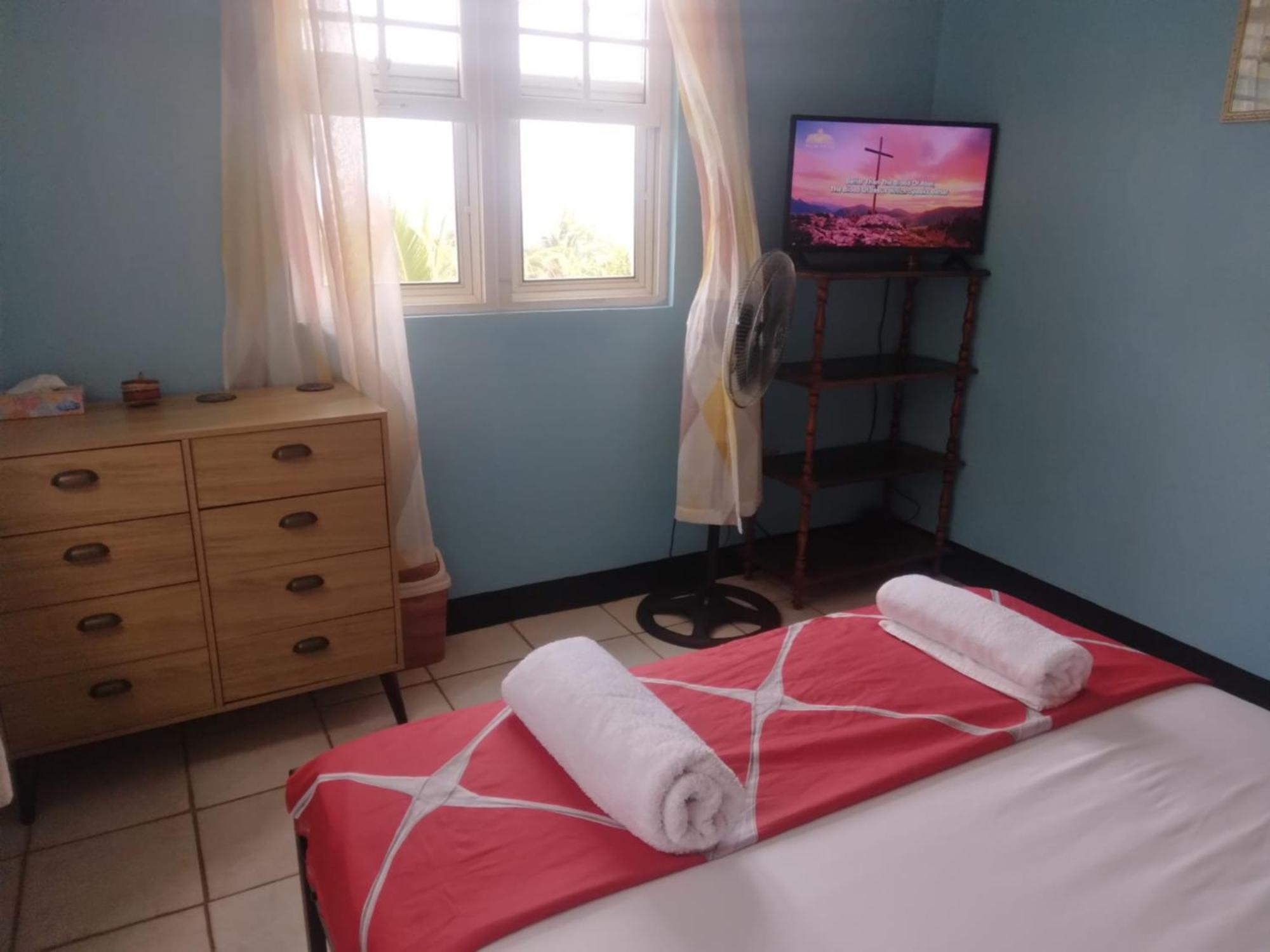 Danglez Bed & Breakfast Bataka Екстериор снимка